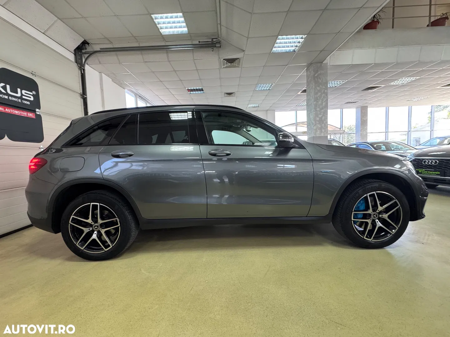 2017 Mercedes-Benz GLC 350 e 4Matic 7G-TRONIC AMG Line, photograph 8
