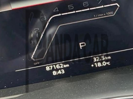 2021 Audi RS Q8, photograph 5