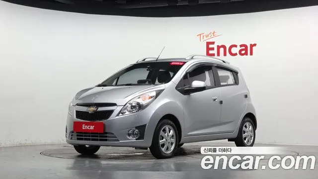 2011 ChevroletGMDaewoo Spark LS, photograph 12