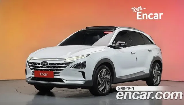 2022 Hyundai Nexo Premium, photograph 3
