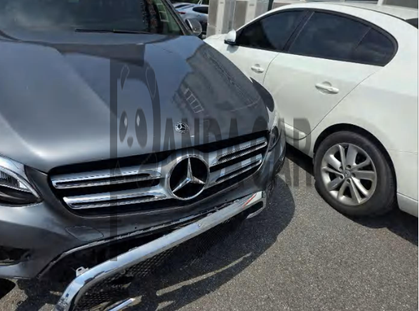 2018 Mercedes-Benz GLC220 d 4Matic, photograph 3