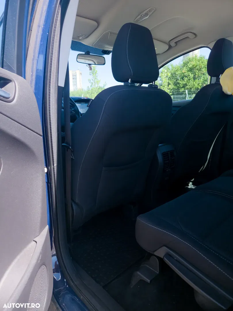 2017 Ford Kuga 1.5 TDCi 2x4 Business Edition, photograph 8