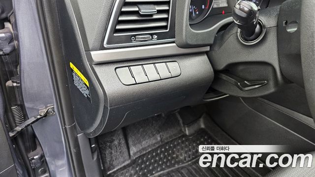 Hyundai AVANTE 1.6 GDI Style — photo 1 of 20