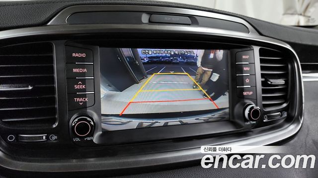 Kia Sorento Diesel 2.0 2WD — photo 1 of 20