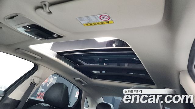 Kia K5 Signature — photo 1 of 20