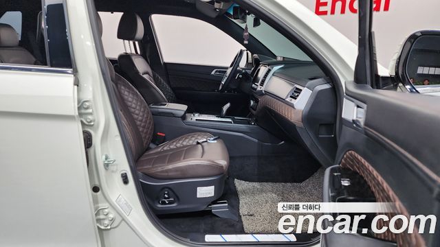 KG_Mobility_Ssangyong Rexton Diesel 2.2 4WD — photo 1 of 20