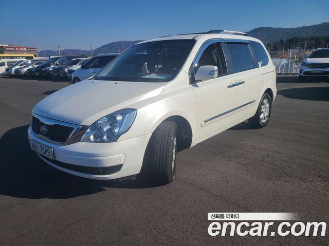 Kia Canival Grand Carnival GLX — photo 1 of 20