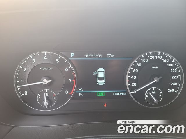 Genesis EQ900 3.8 GDI AWD — photo 1 of 20