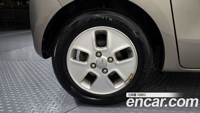 Kia RAY Luxury — photo 1 of 20