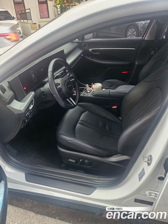 Hyundai Sonata Premium — photo 1 of 12
