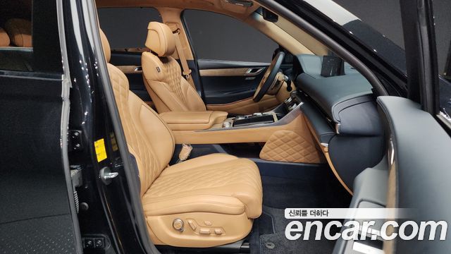 Genesis GV80 2.5T Gasoline AWD — photo 1 of 20