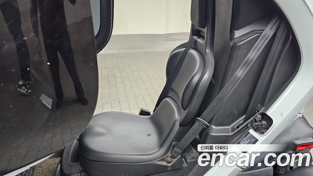 2019 Renault-KoreaSamsung Twizy Cargo(1-seater+Trunk), photograph 5