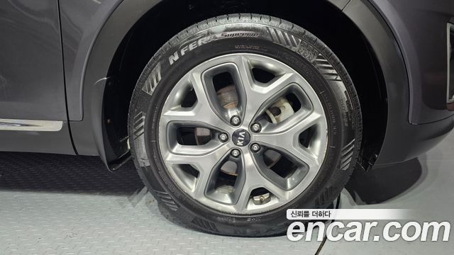 Kia Sorento Diesel 2.0 4WD — photo 1 of 20