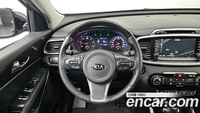 Kia Sorento Diesel 2.0 2WD — photo 1 of 20