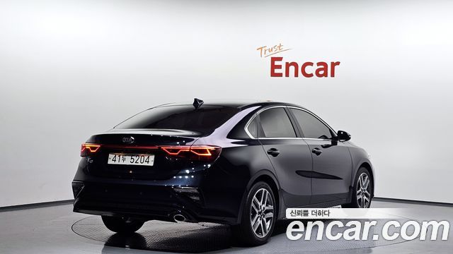 Kia K3 Luxury — photo 1 of 20