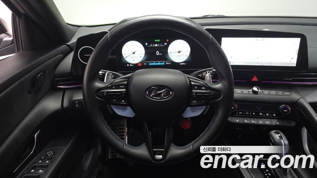 Hyundai AVANTE 2.0 N — photo 1 of 20