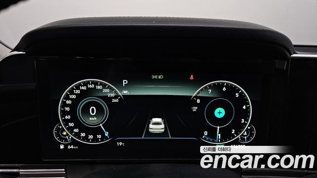 Hyundai Grandeur 2.5 — photo 1 of 20