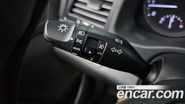Hyundai AVANTE 1.6 GDI Value Plus — photo 1 of 20