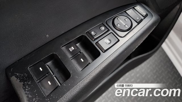Hyundai AVANTE 1.6 GDI Smart — photo 1 of 21