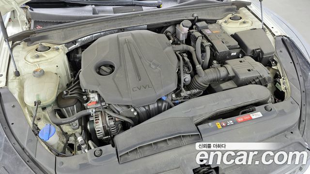 Kia K5 2.0 — photo 1 of 38