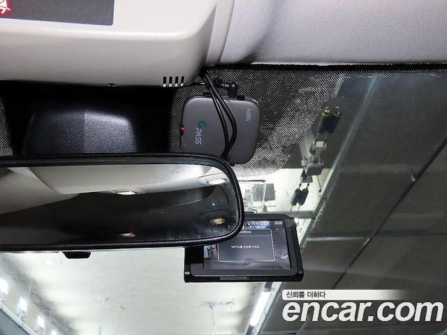 Renault-KoreaSamsung SM6 1.3 TCe SE — photo 1 of 16