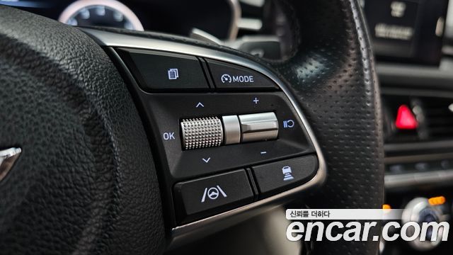 2021 Genesis G70 Gasoline 2.0T 4WD, photograph 4