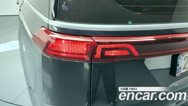 2022 Kia Canival 9-Seater Prestige, photograph 4