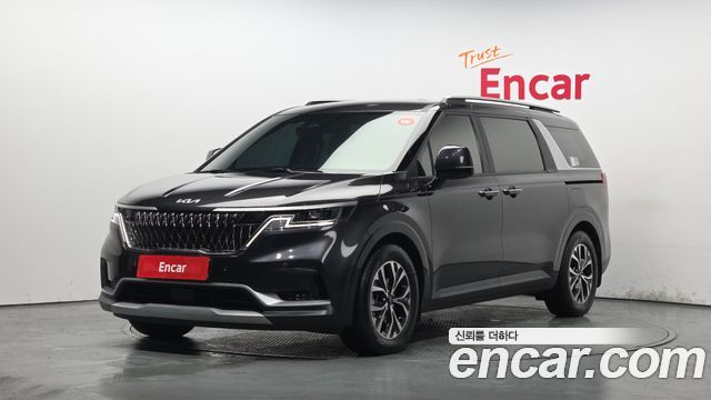 Kia Canival Diesel 11-Seater Prestige — photo 1 of 30