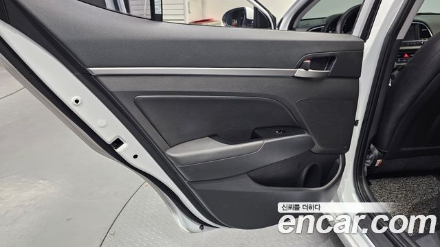 Hyundai AVANTE 1.6 GDI Value Plus