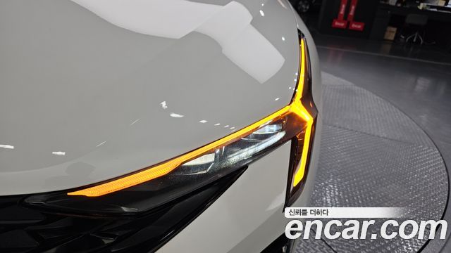 Kia K5 2.0 — photo 1 of 30