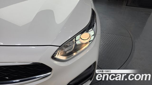 Kia K3 Prestige — photo 1 of 32