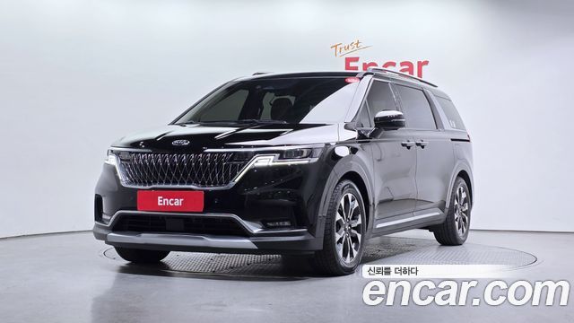 Kia Canival Diesel 9-Seater Noblesse — photo 1 of 33