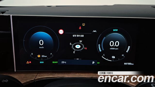 Hyundai Santafe HEV 1.6 2WD — photo 1 of 35