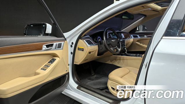 2015 Hyundai Genesis G330 Premium AWD, photograph 6