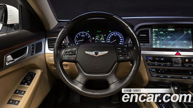 2015 Hyundai Genesis G330 Premium AWD, photograph 4