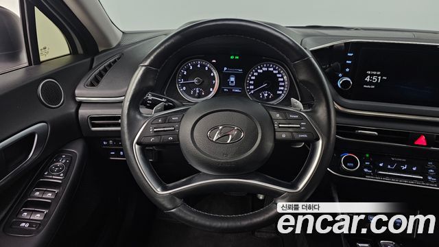 Hyundai Sonata 2.0 LPG(rental car) — photo 1 of 30