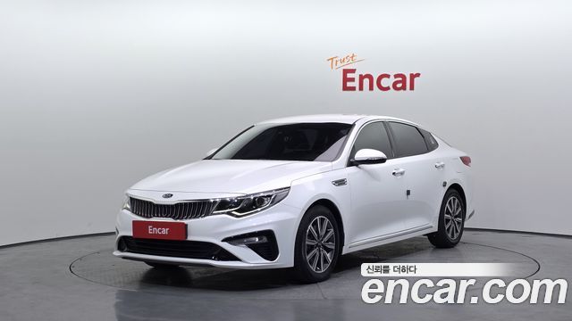 Kia K5 2.0 — photo 1 of 33