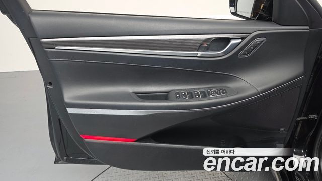 Hyundai Grandeur 3.0 Exclusive — photo 1 of 32