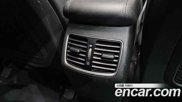 Hyundai Tucson Diesel 2.0 2WD — photo 1 of 31