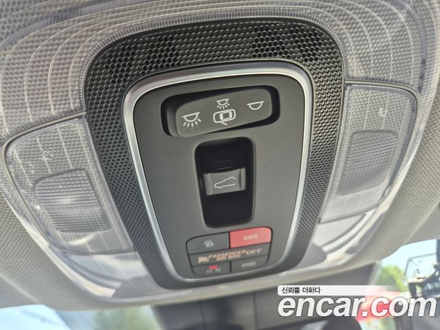 Hyundai AVANTE 1.6 — photo 1 of 20