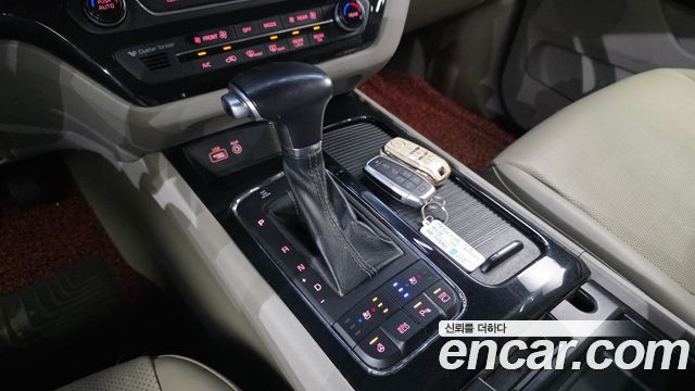 Kia Canival 9-seater Prestige