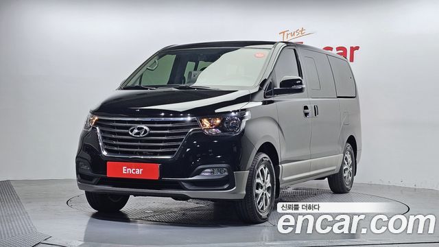 Hyundai Starex 4WD Urban 9-Seater — photo 1 of 27