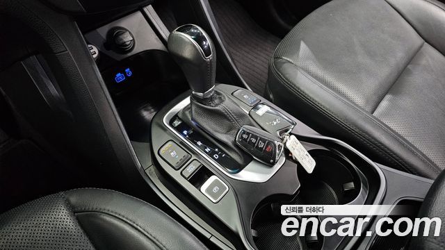Hyundai Santafe Diesel 2.0 2WD — photo 1 of 31