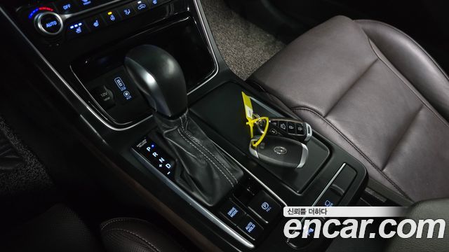 Hyundai Grandeur 3.0 LPi Dsabled Person — photo 1 of 32