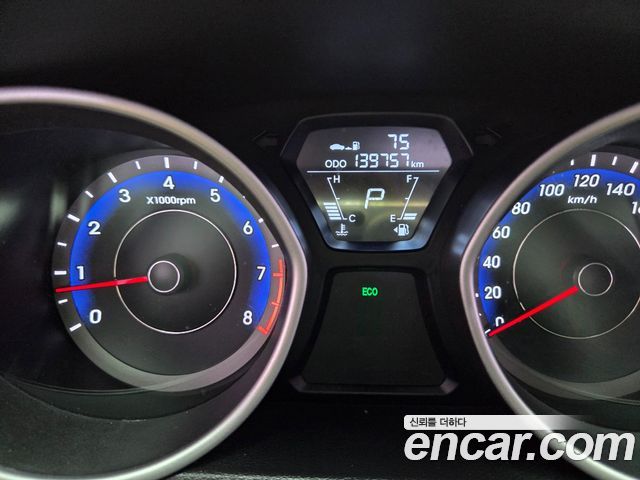 Hyundai AVANTE M16 GDI Luxury — photo 1 of 18