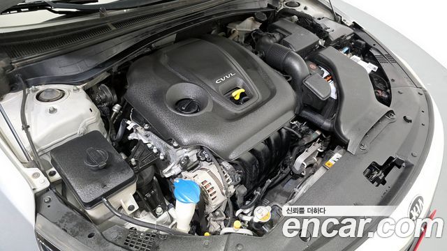 Kia K5 2.0 SX — photo 1 of 29