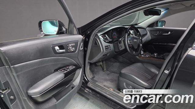 Kia K9 3.3 GDI Noblesse — photo 1 of 31