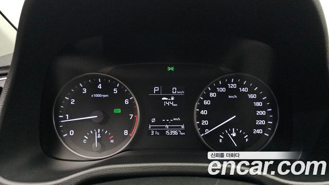 Hyundai AVANTE 1.6 GDI Smart — photo 1 of 20