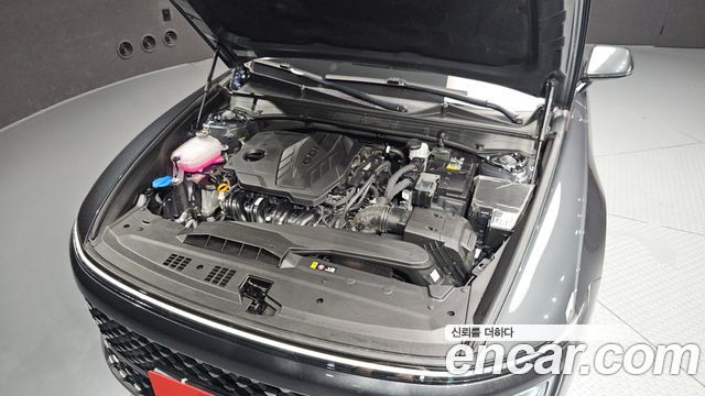 Hyundai Grandeur 2,5 Gasoline 2WD — photo 1 of 32