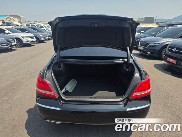 Hyundai Equus VS380 — photo 1 of 20